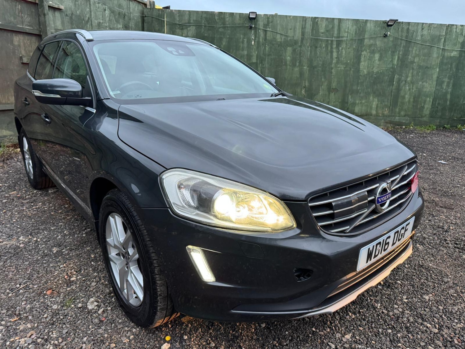 Used Volvo XC60 2016 for sale - 76952325: Photo 3