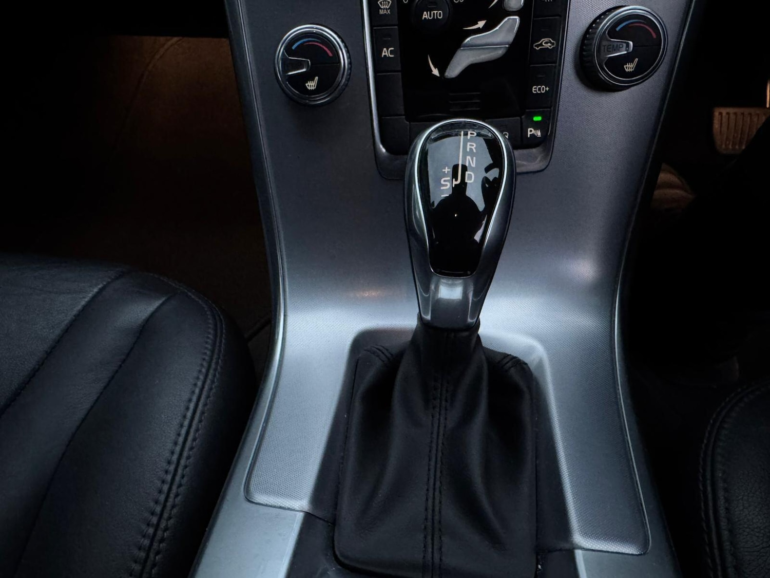 Used Volvo XC60 2016 for sale - 76952325: Photo 31