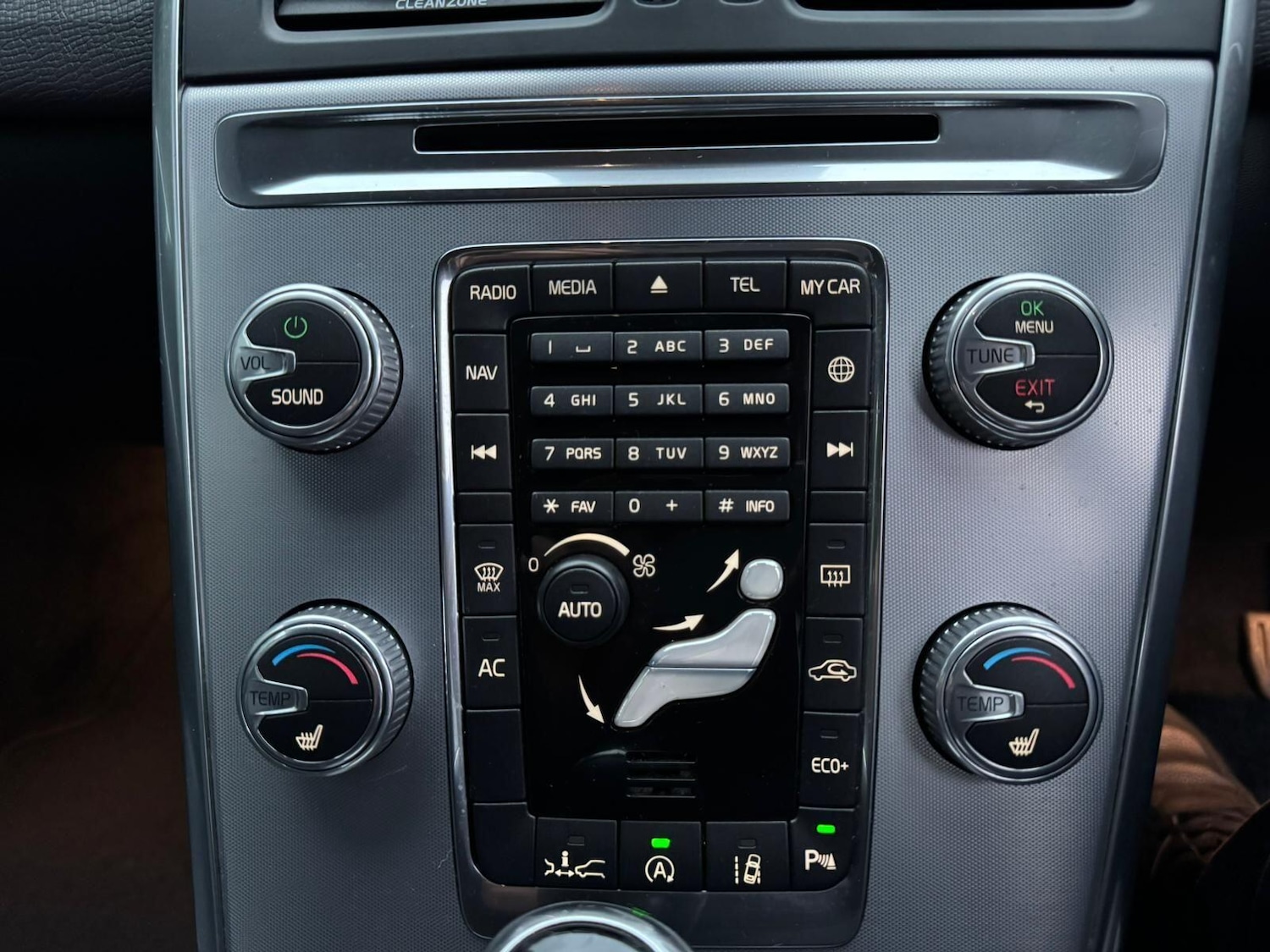 Used Volvo XC60 2016 for sale - 76952325: Photo 36