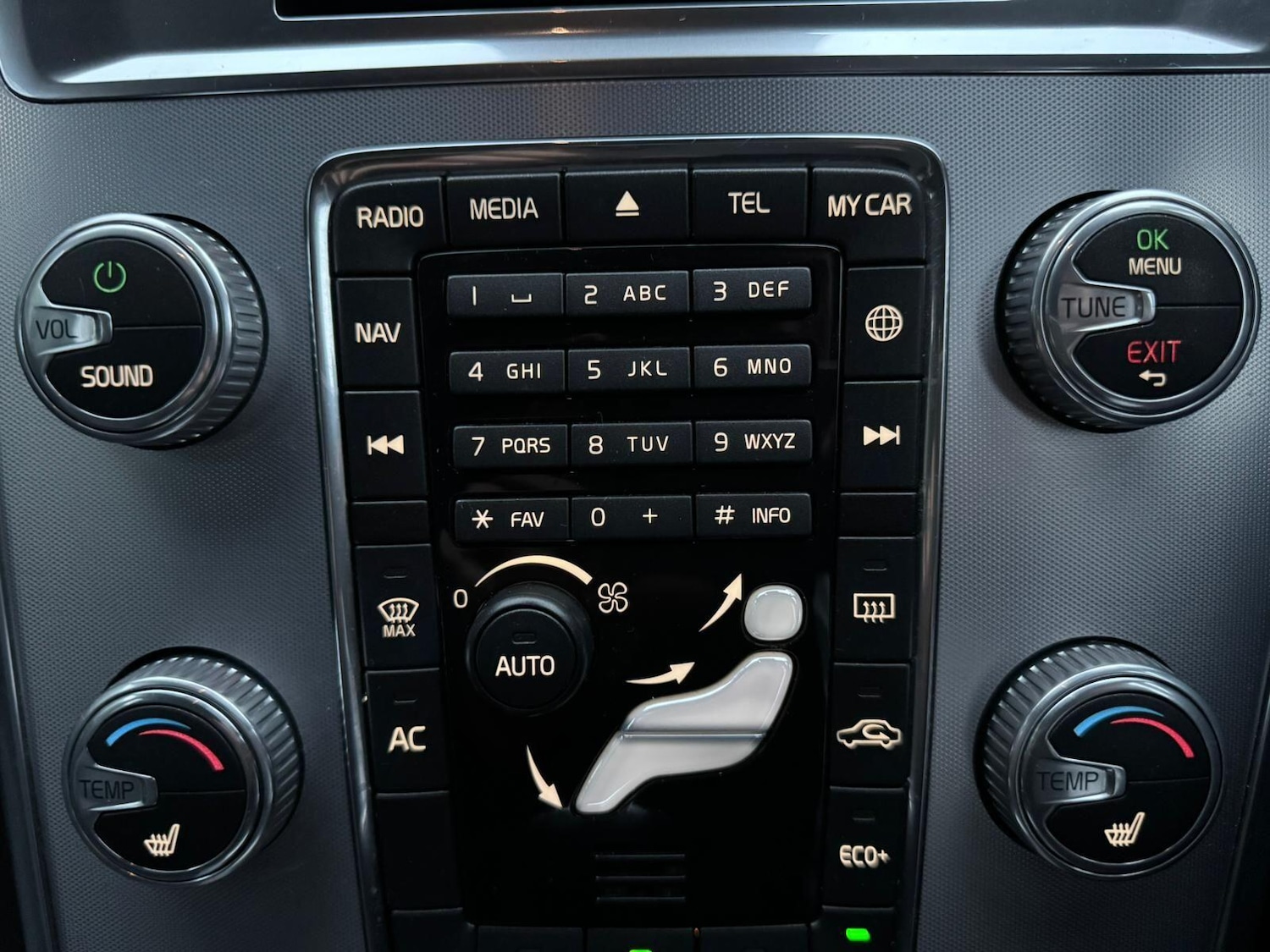 Used Volvo XC60 2016 for sale - 76952325: Photo 37