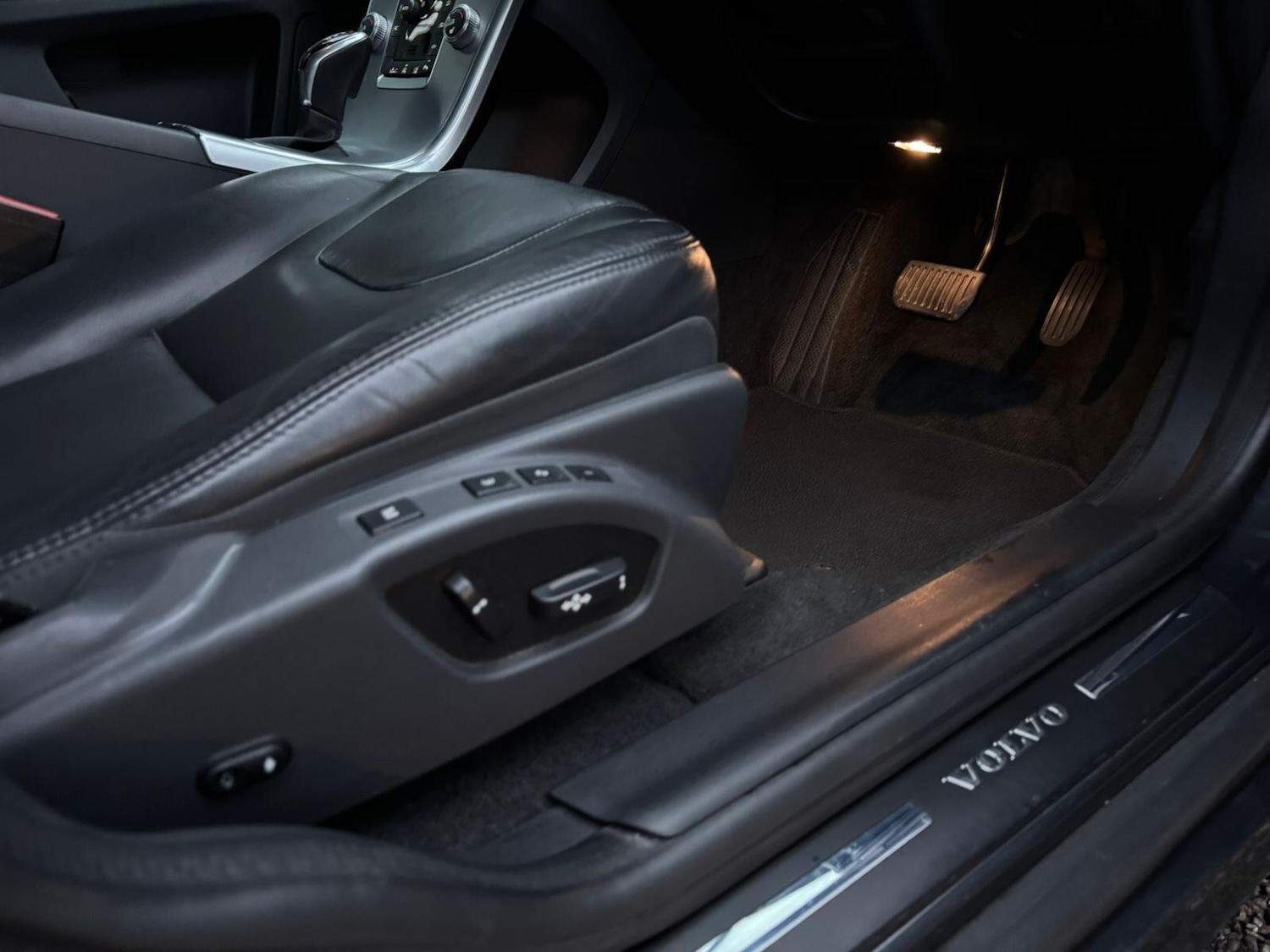 Used Volvo XC60 2016 for sale - 76952325: Photo 42