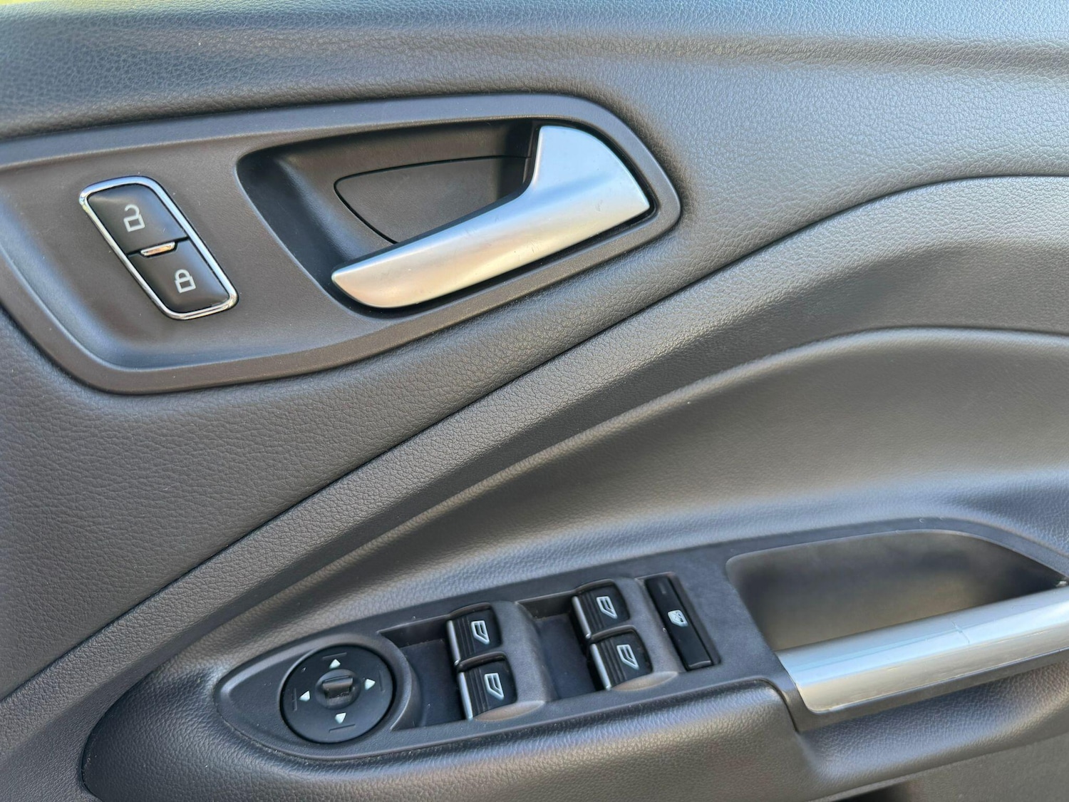 Used Ford Kuga 2016 for sale - 76666714: Photo 38