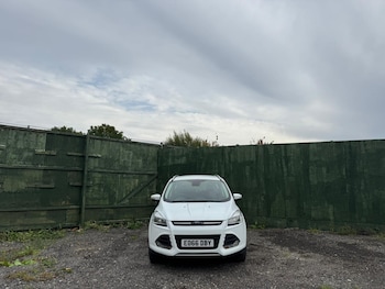 Used Ford Kuga 2016 for sale - 76425697: Photo