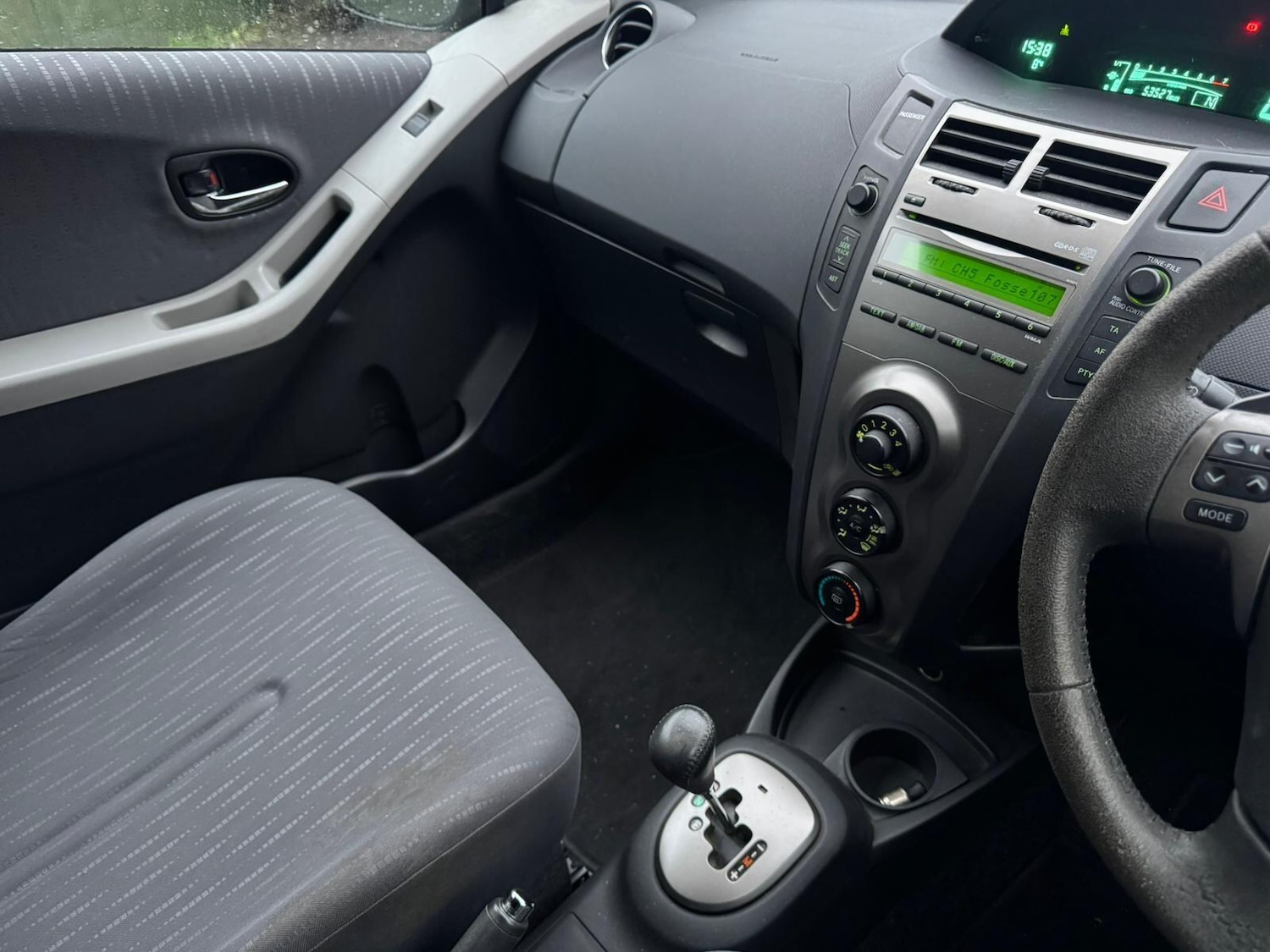 Used Toyota Yaris for sale - 77538577: Photo 24