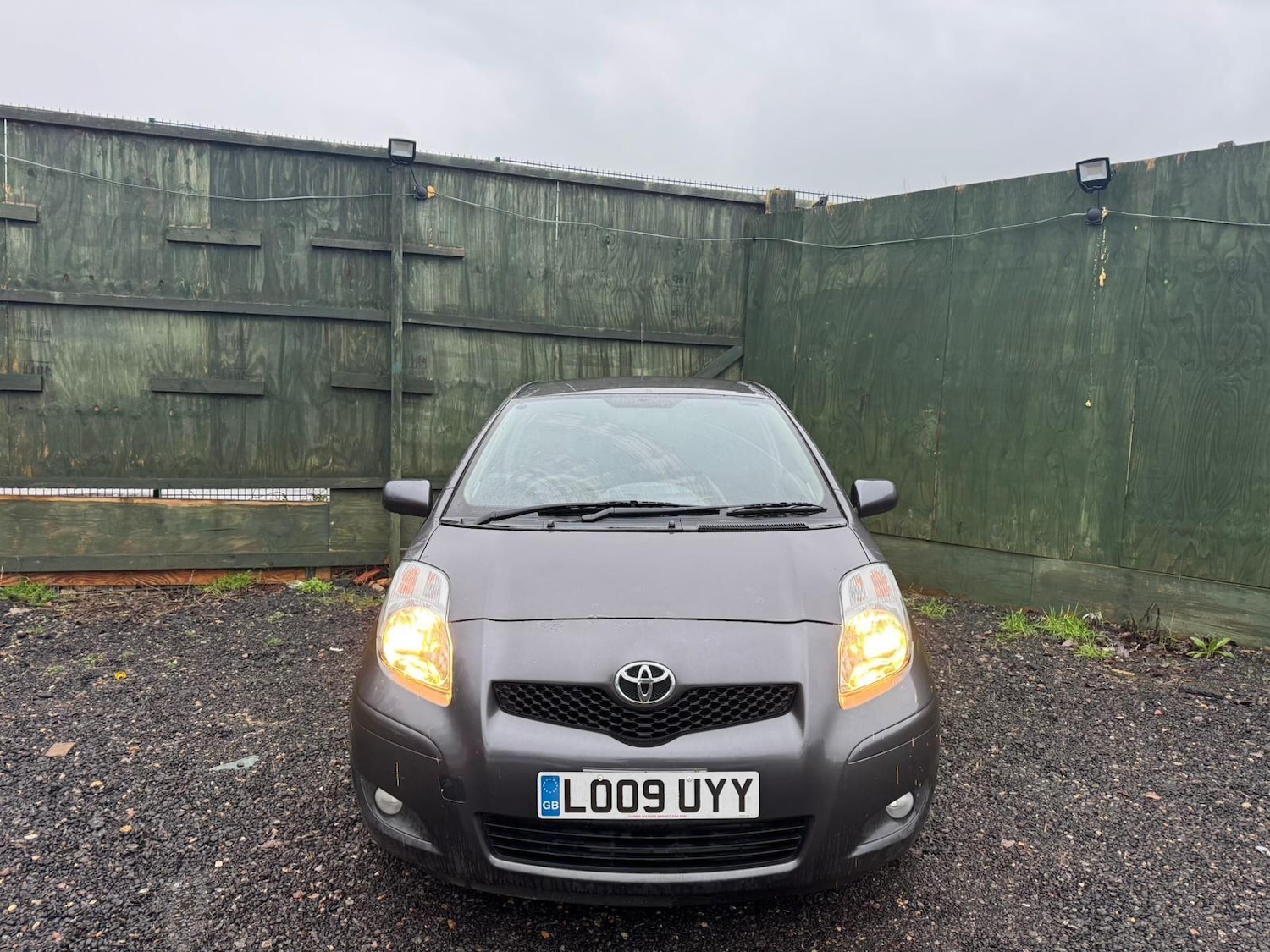 Used Toyota Yaris for sale - 77538577: Photo 3