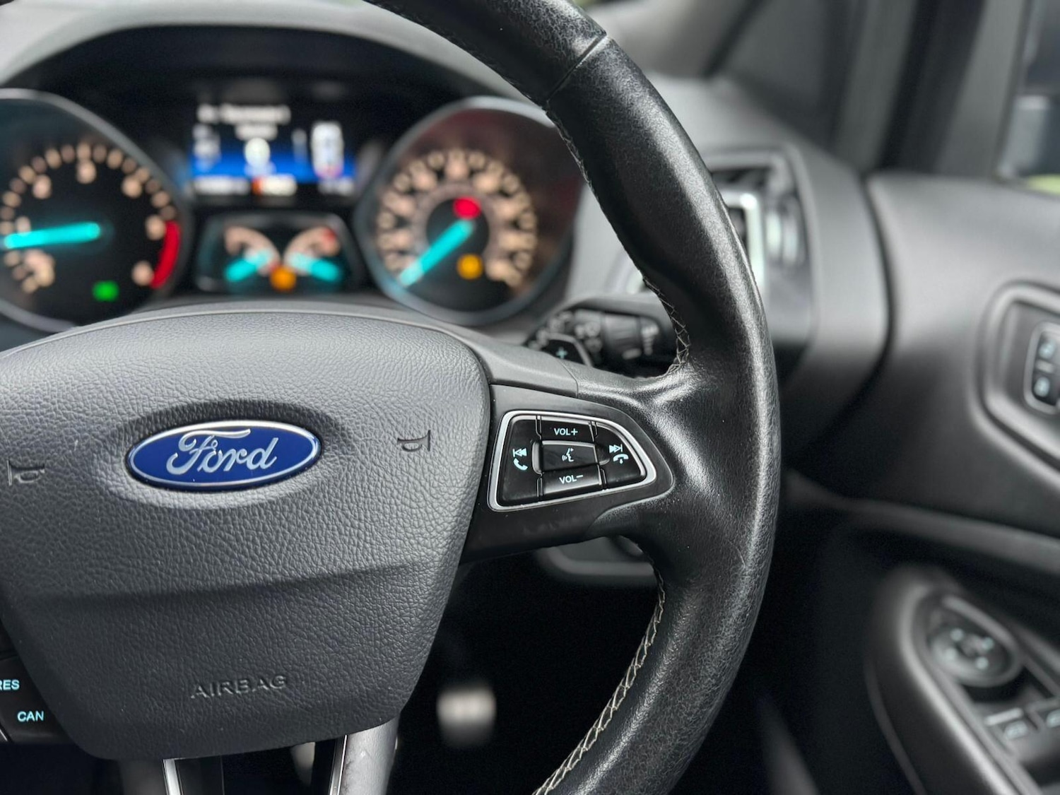 Used Ford Kuga 2017 for sale - 77799379: Photo 35