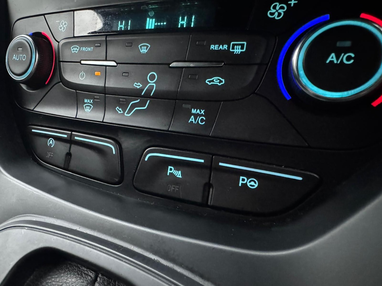 Used Ford Kuga 2017 for sale - 77799379: Photo 40