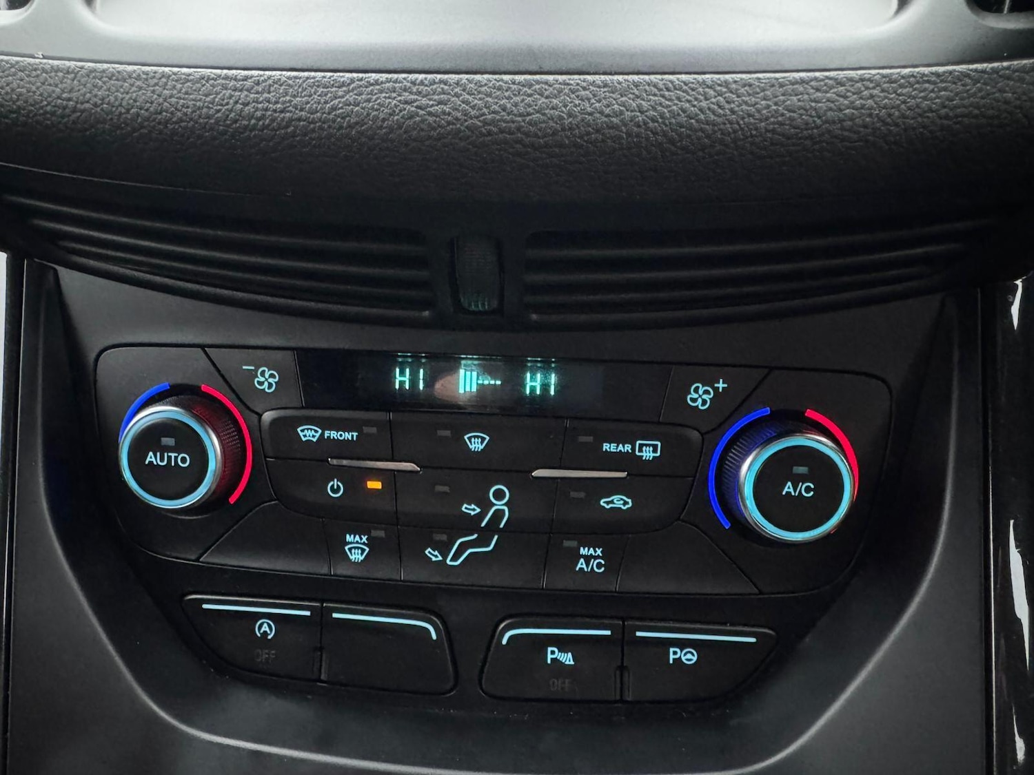 Used Ford Kuga 2017 for sale - 77799379: Photo 41