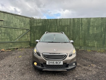 Used Peugeot 2008 2015 for sale - 76425307: Photo