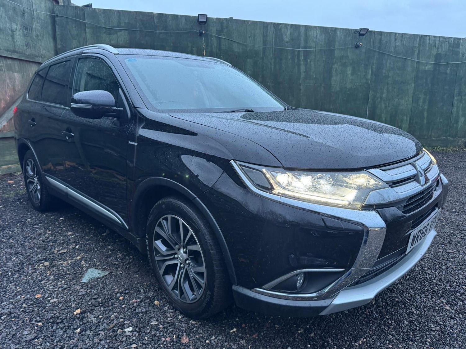 Used Mitsubishi Outlander 2016 for sale - 77626024: Photo 3