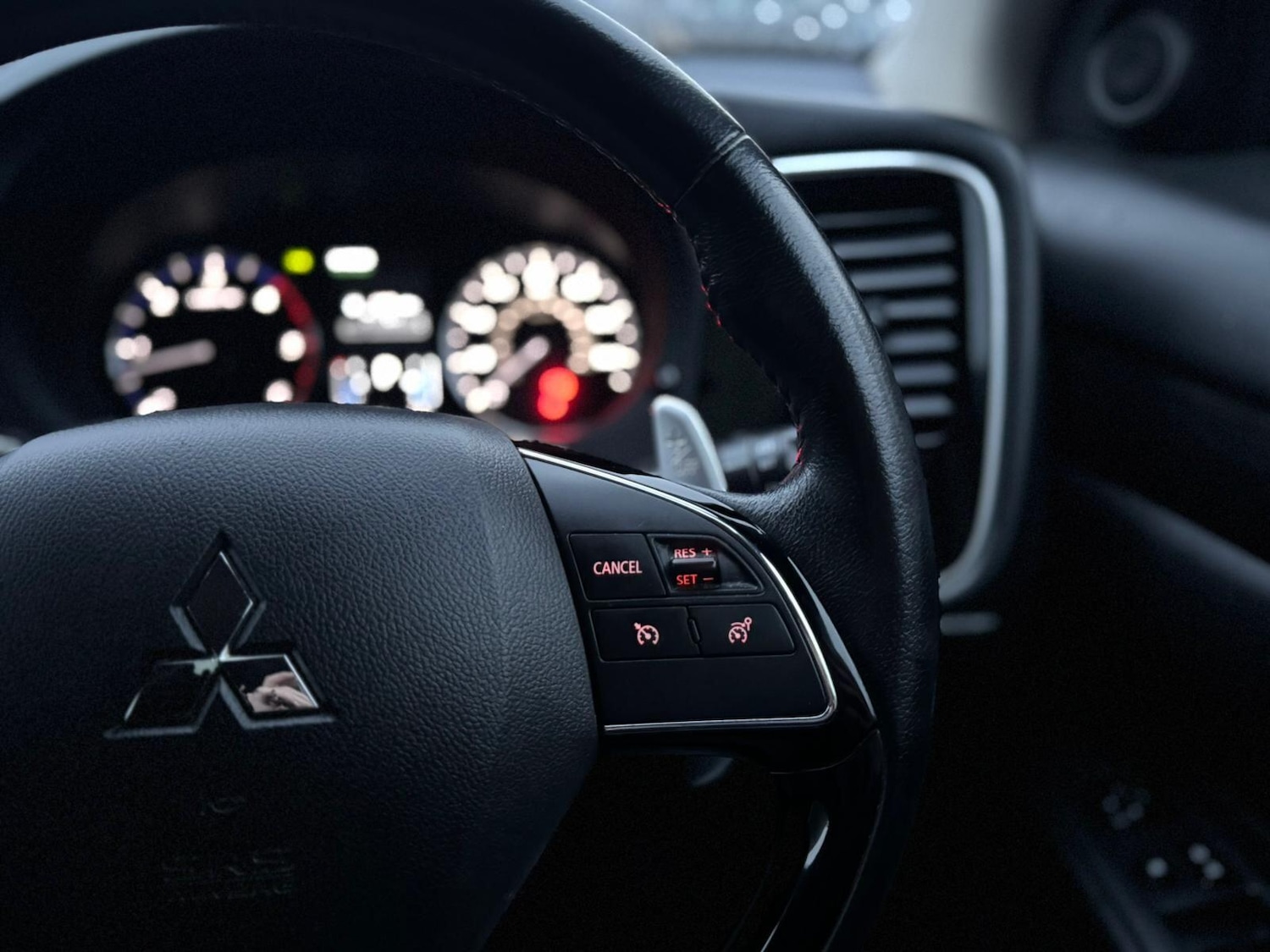 Used Mitsubishi Outlander 2016 for sale - 77626024: Photo 32