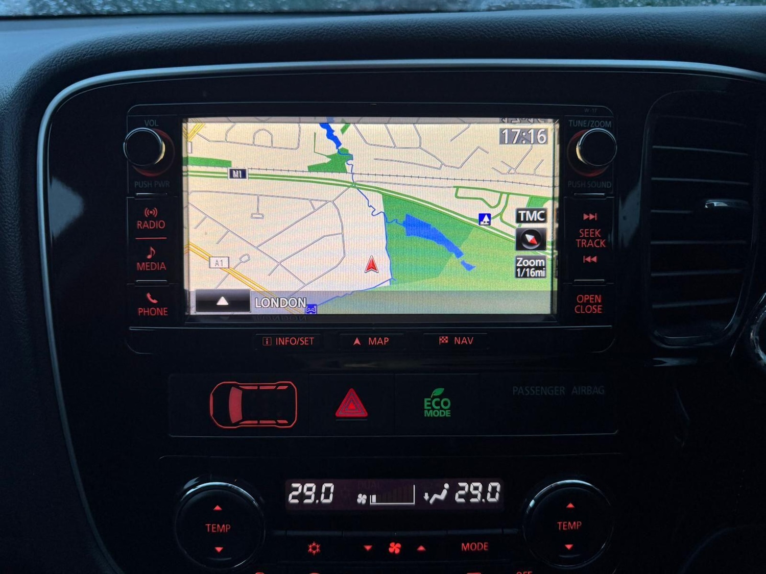 Used Mitsubishi Outlander 2016 for sale - 77626024: Photo 42