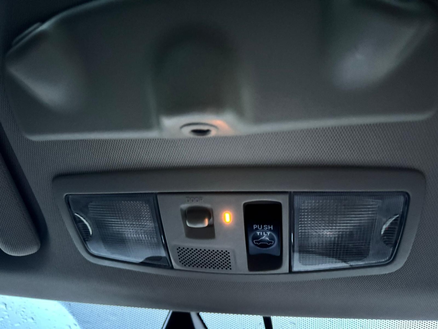 Used Mitsubishi Outlander 2016 for sale - 77626024: Photo 48