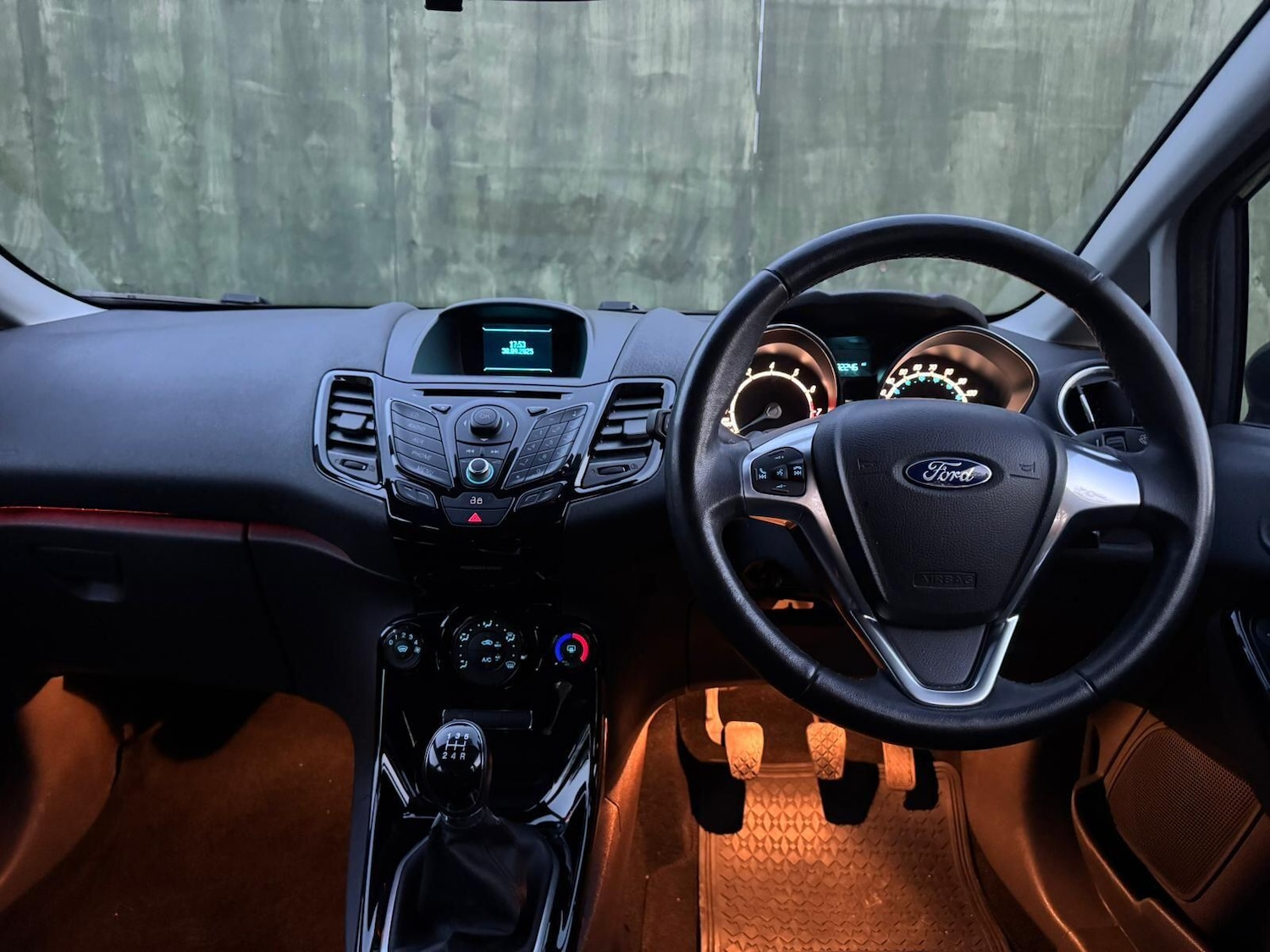 Used Ford Fiesta 2015 for sale - 76425183: Photo 34