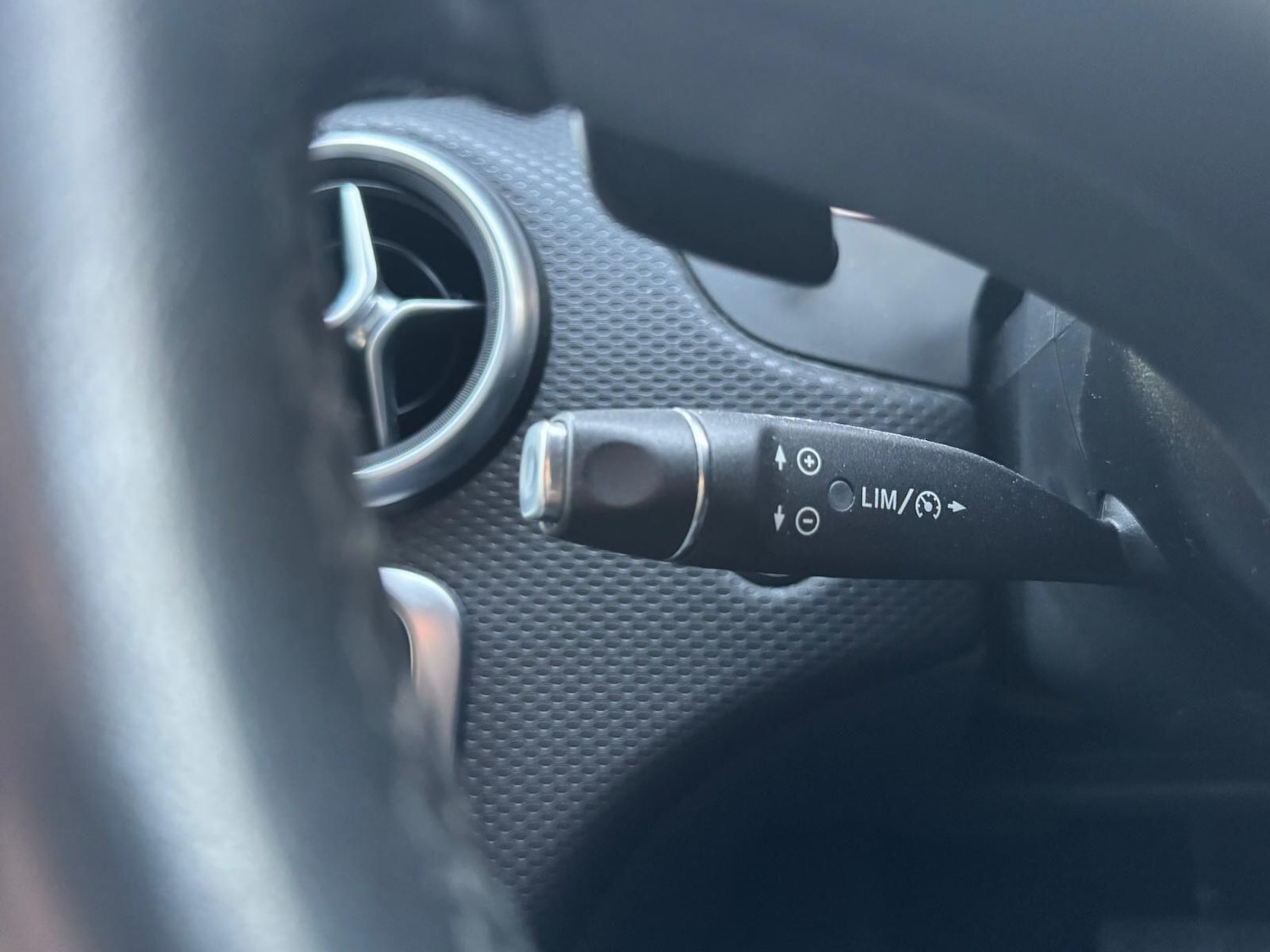 Used Mercedes-Benz A-Class for sale - 77957695: Photo 40