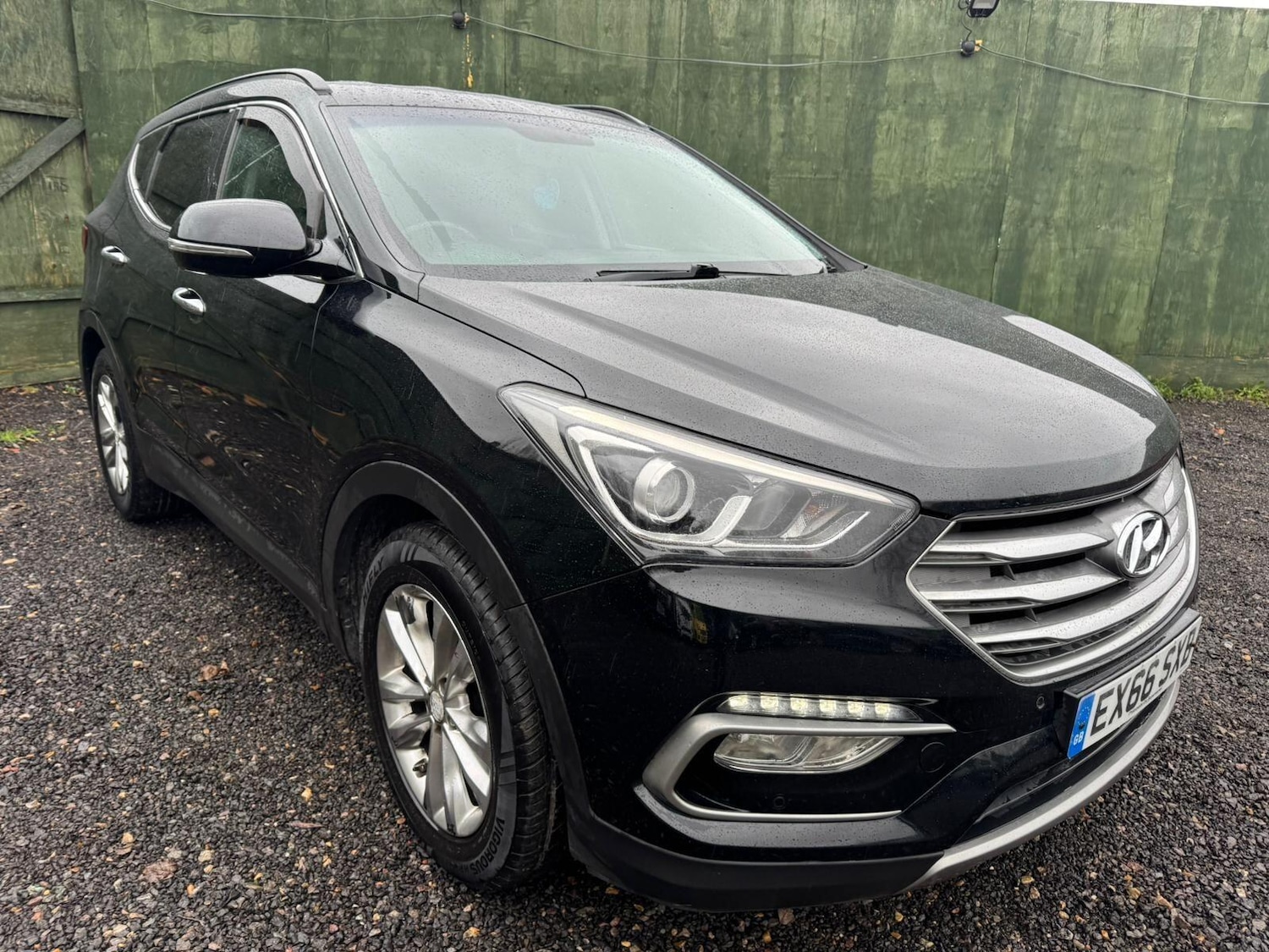 Used Hyundai Santa Fe 2016 for sale - 77625413: Photo 3