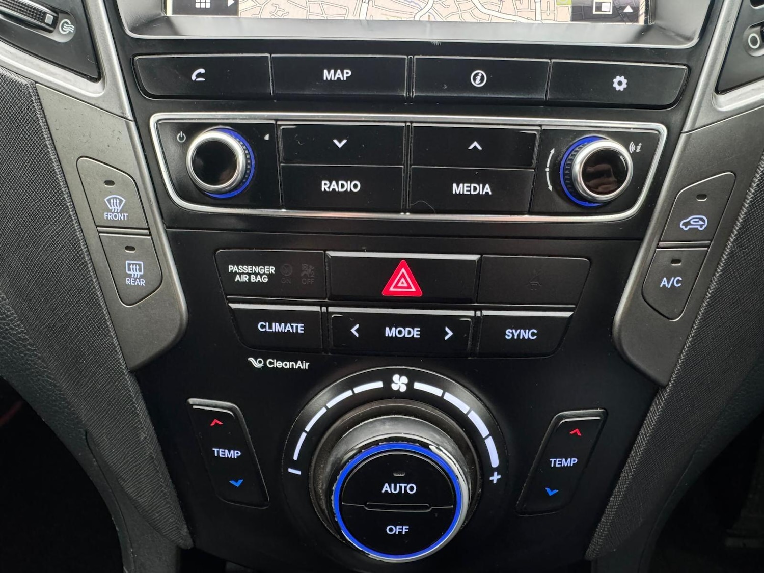 Used Hyundai Santa Fe 2016 for sale - 77625413: Photo 46