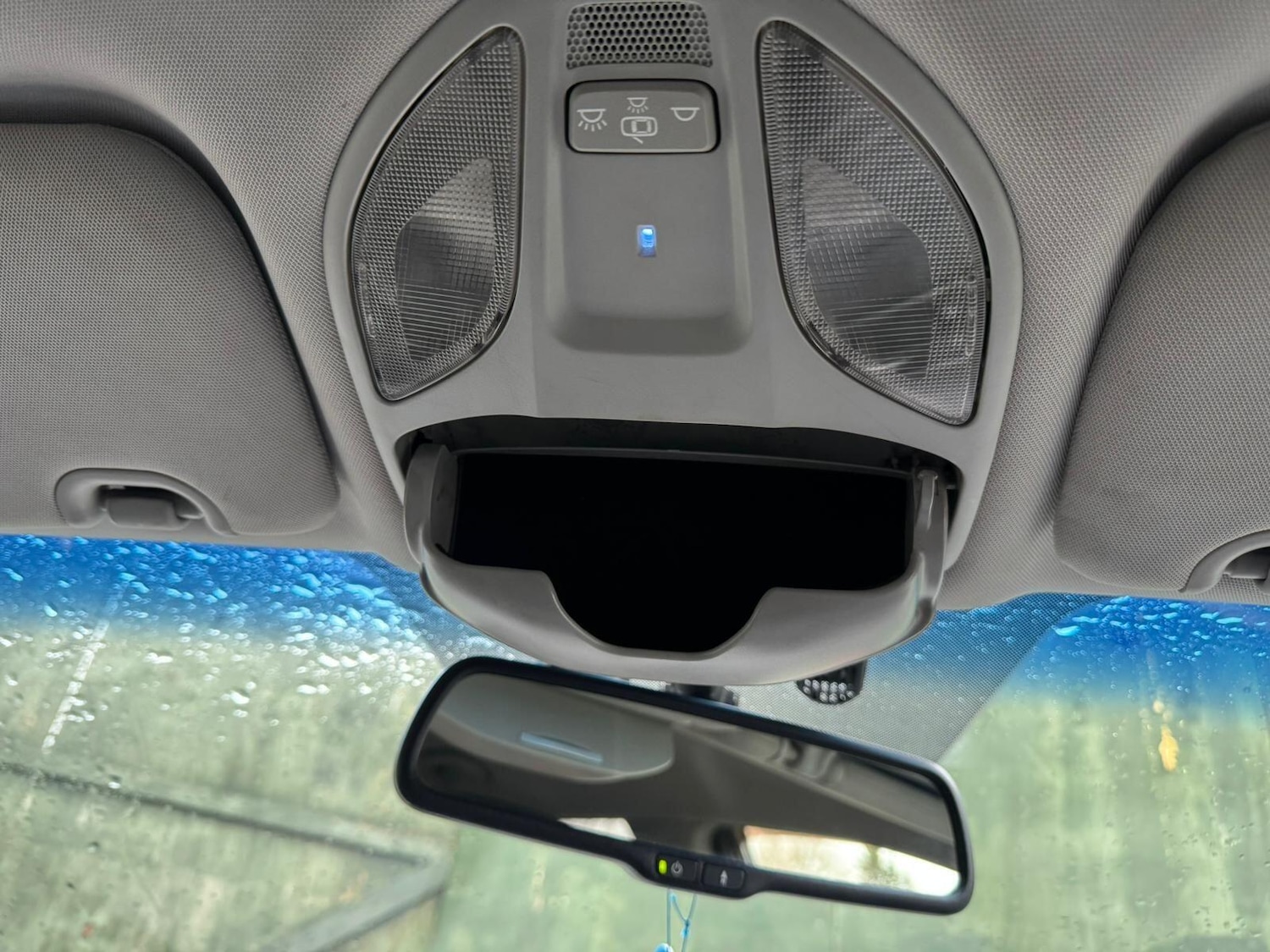 Used Hyundai Santa Fe 2016 for sale - 77625413: Photo 60