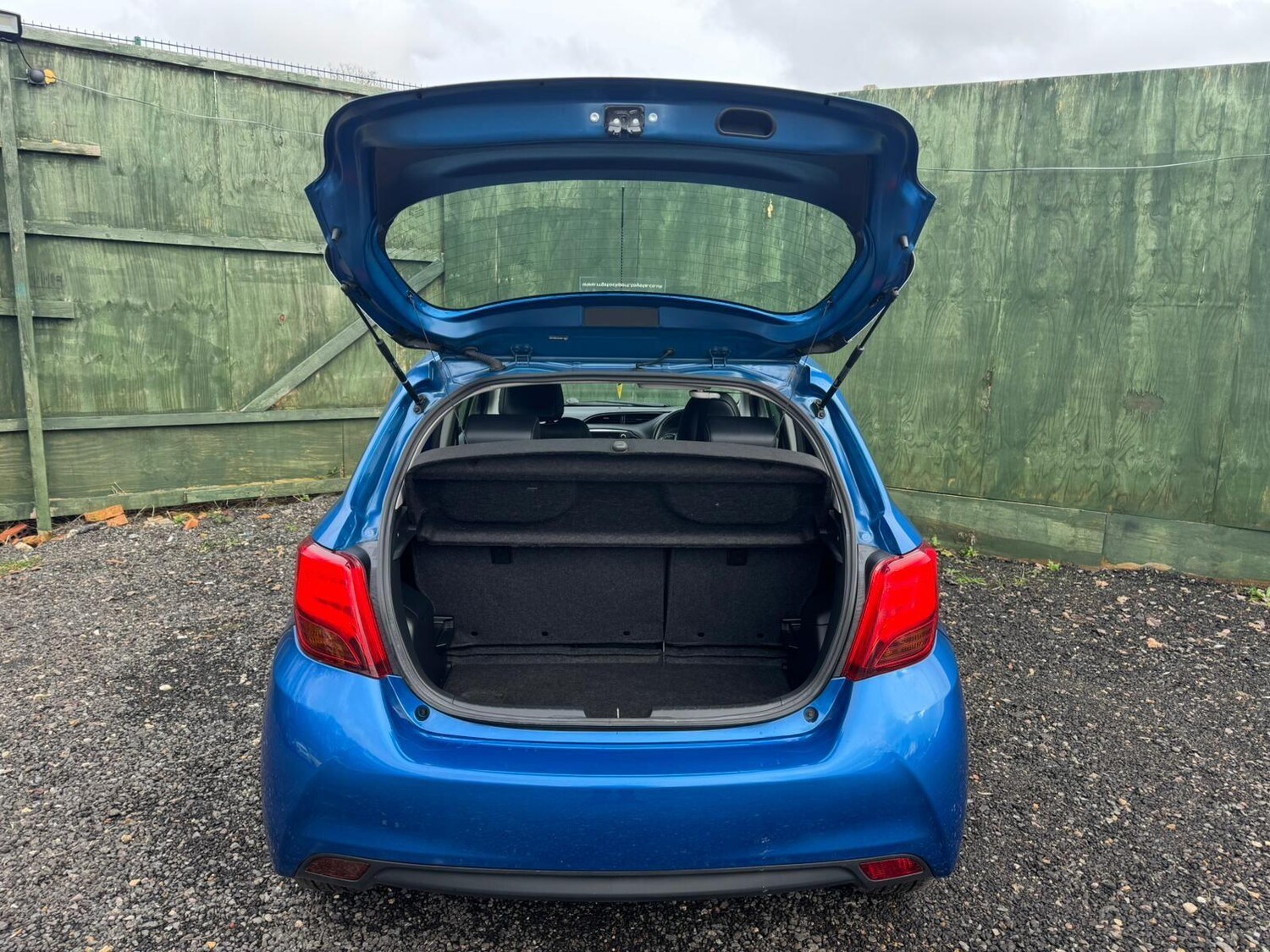 Used Toyota Yaris 2015 for sale - 77484041: Photo 11