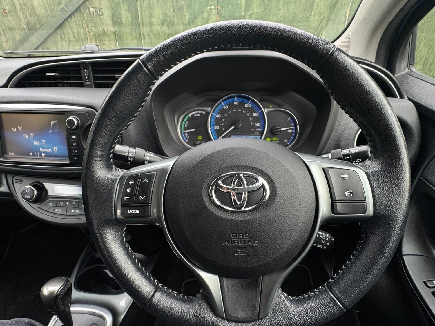 Used Toyota Yaris 2015 for sale - 77484041: Photo 24