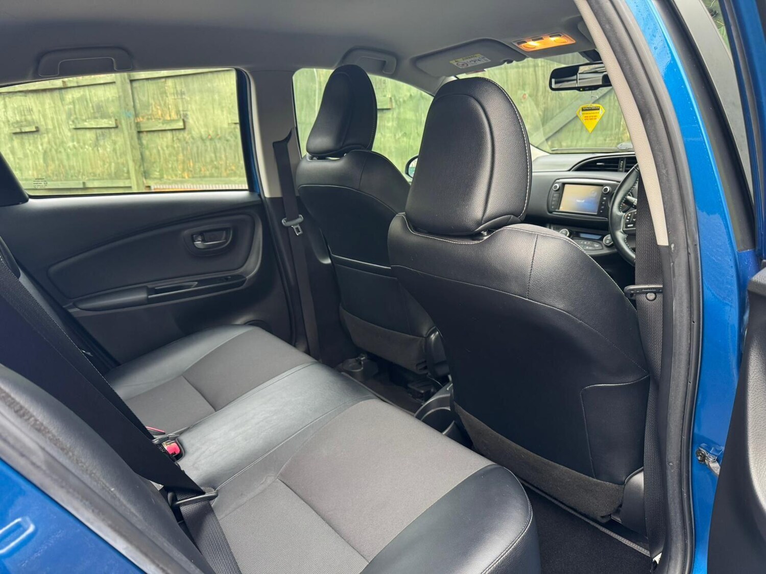 Used Toyota Yaris 2015 for sale - 77484041: Photo 38