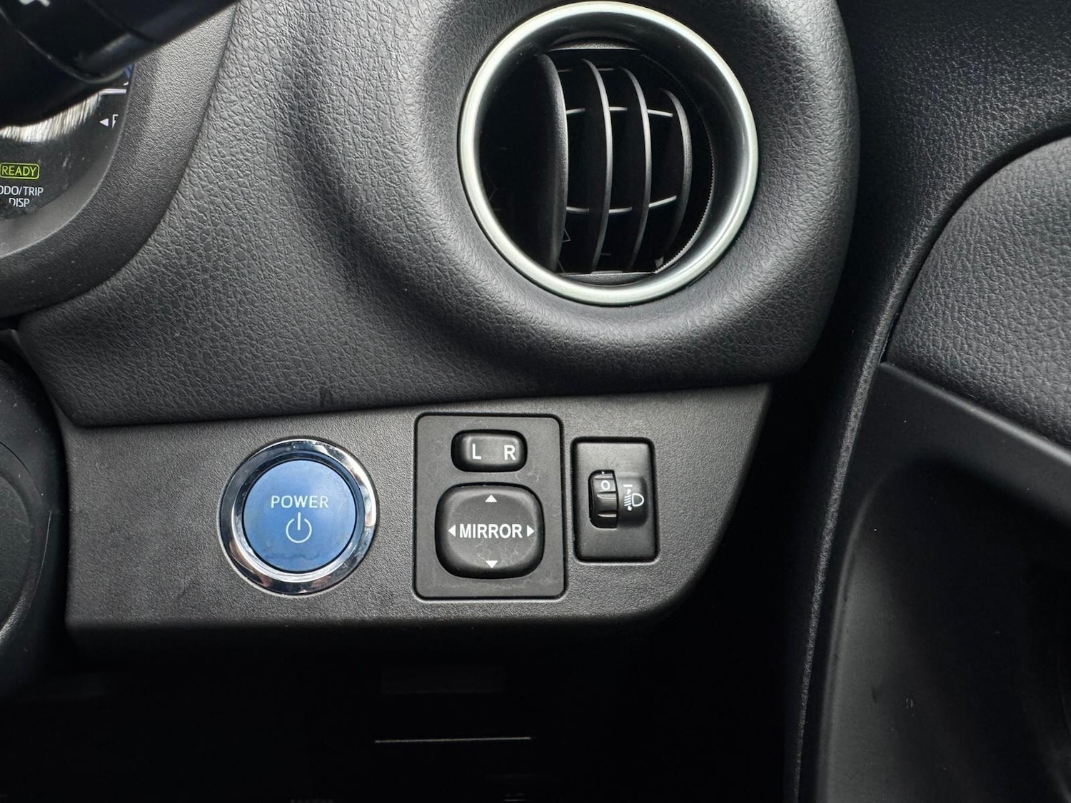 Used Toyota Yaris 2015 for sale - 77484041: Photo 41