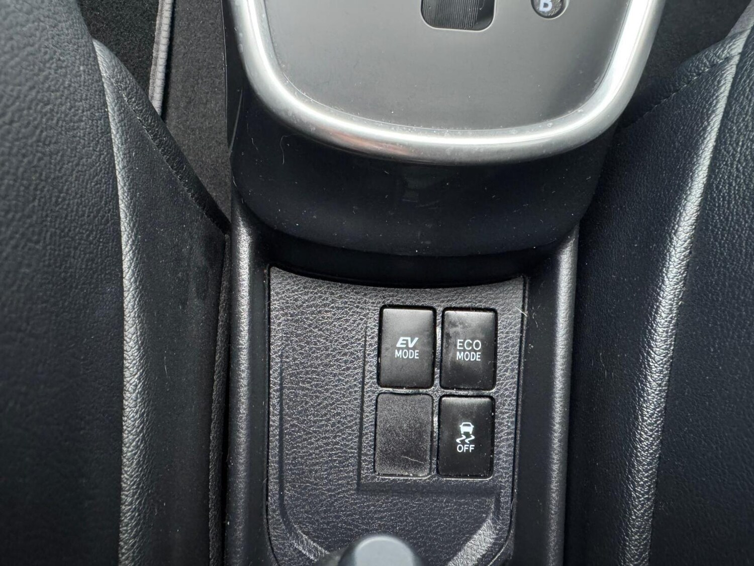 Used Toyota Yaris 2015 for sale - 77484041: Photo 42