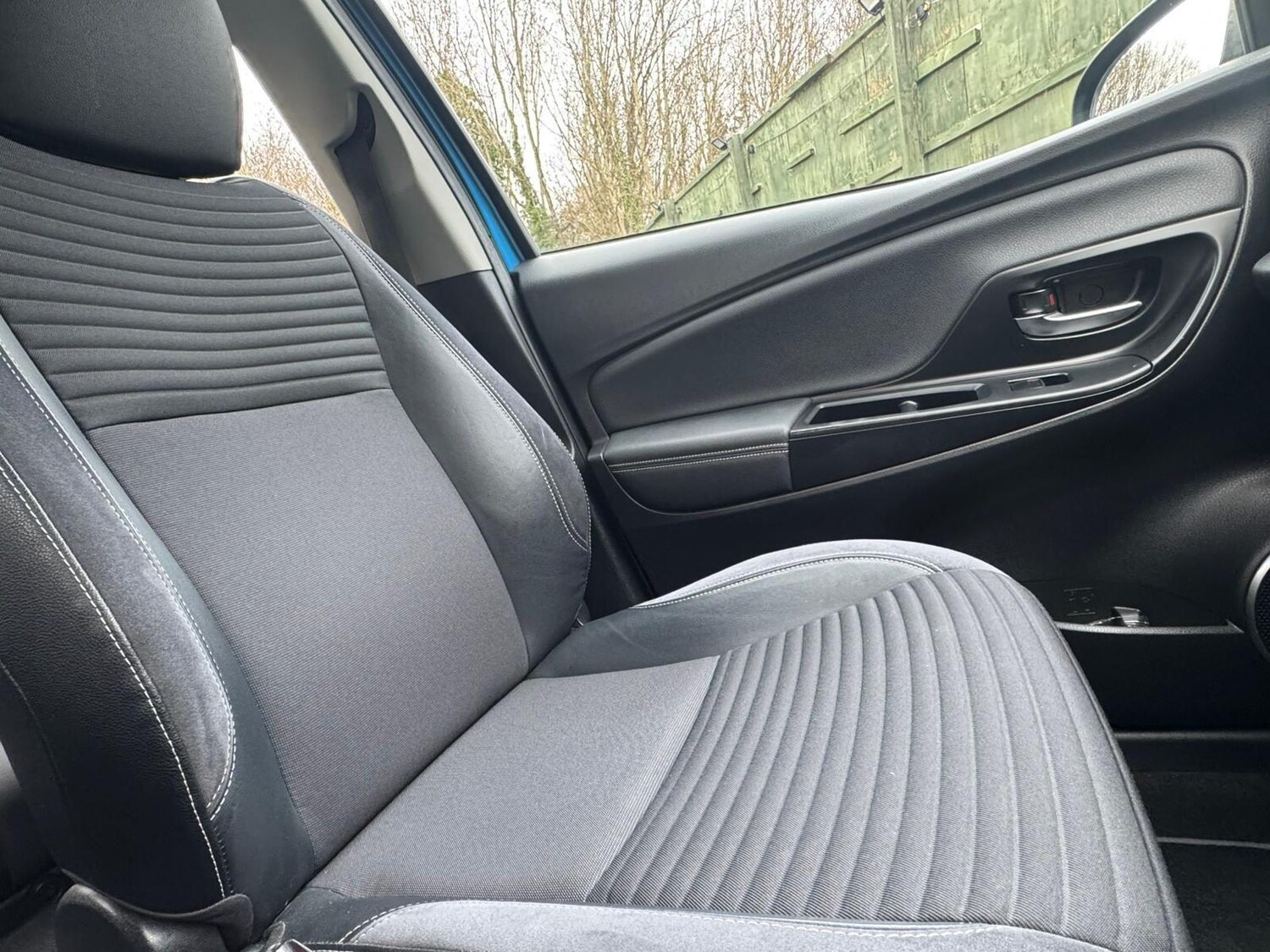 Used Toyota Yaris 2015 for sale - 77484041: Photo 43