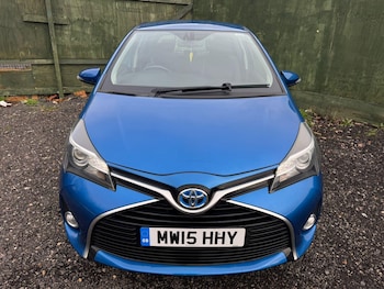 Used Toyota Yaris 2015 for sale - 77484041: Photo