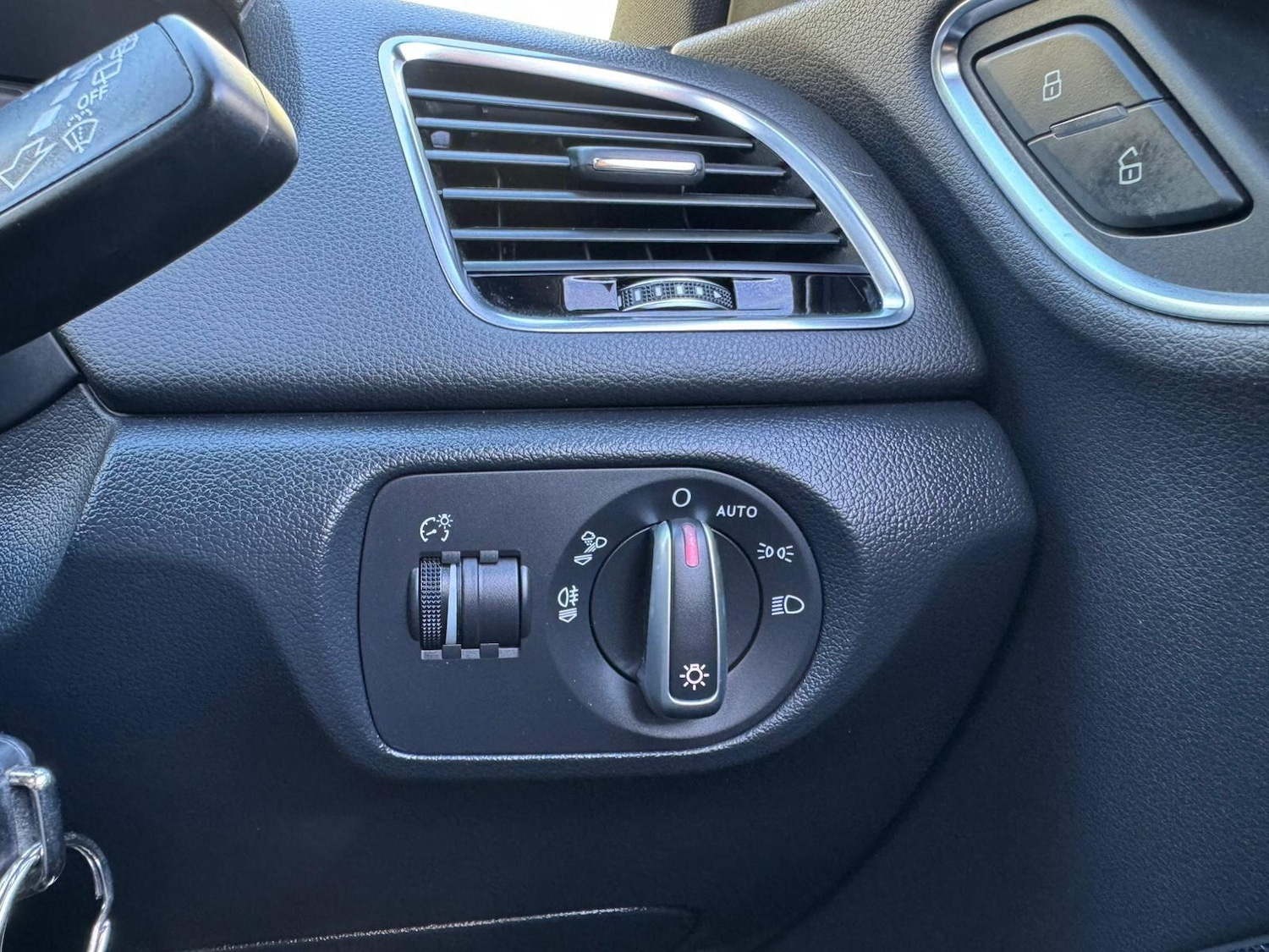 Used Audi Q3 for sale - 78148053: Photo 46