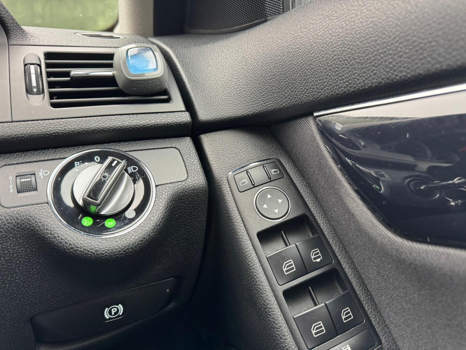 Used Mercedes-Benz C Class 2008 for sale - 77597787: Photo 26