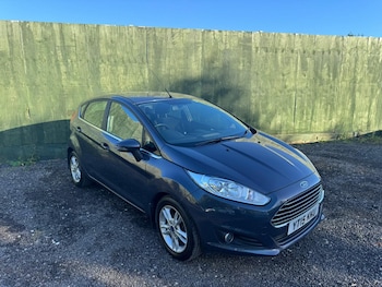 Used Ford Fiesta 2015 for sale - 76472933: Photo