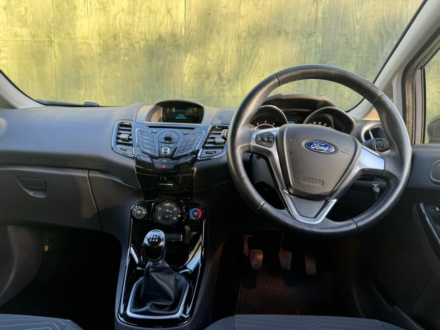 Used Ford Fiesta 2015 for sale - 76472933: Photo 24