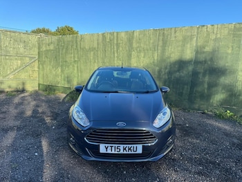 Used Ford Fiesta 2015 for sale - 76472933: Photo