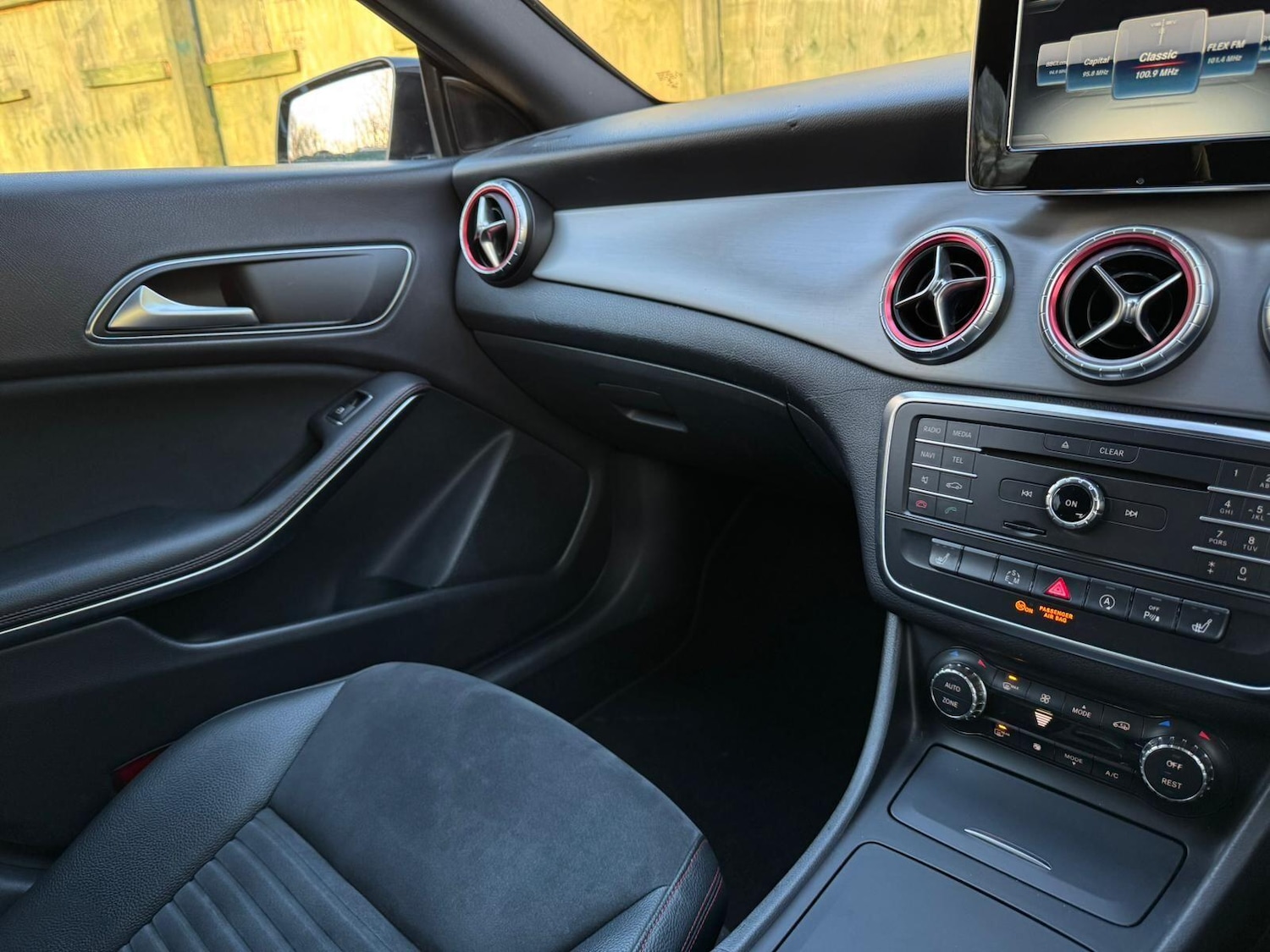 Used Mercedes-Benz CLA for sale - 77015909: Photo 32