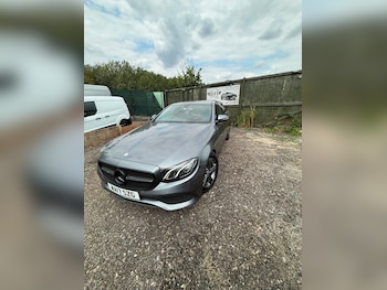 Used Mercedes-Benz E Class 2017 for sale - 79387318: Photo