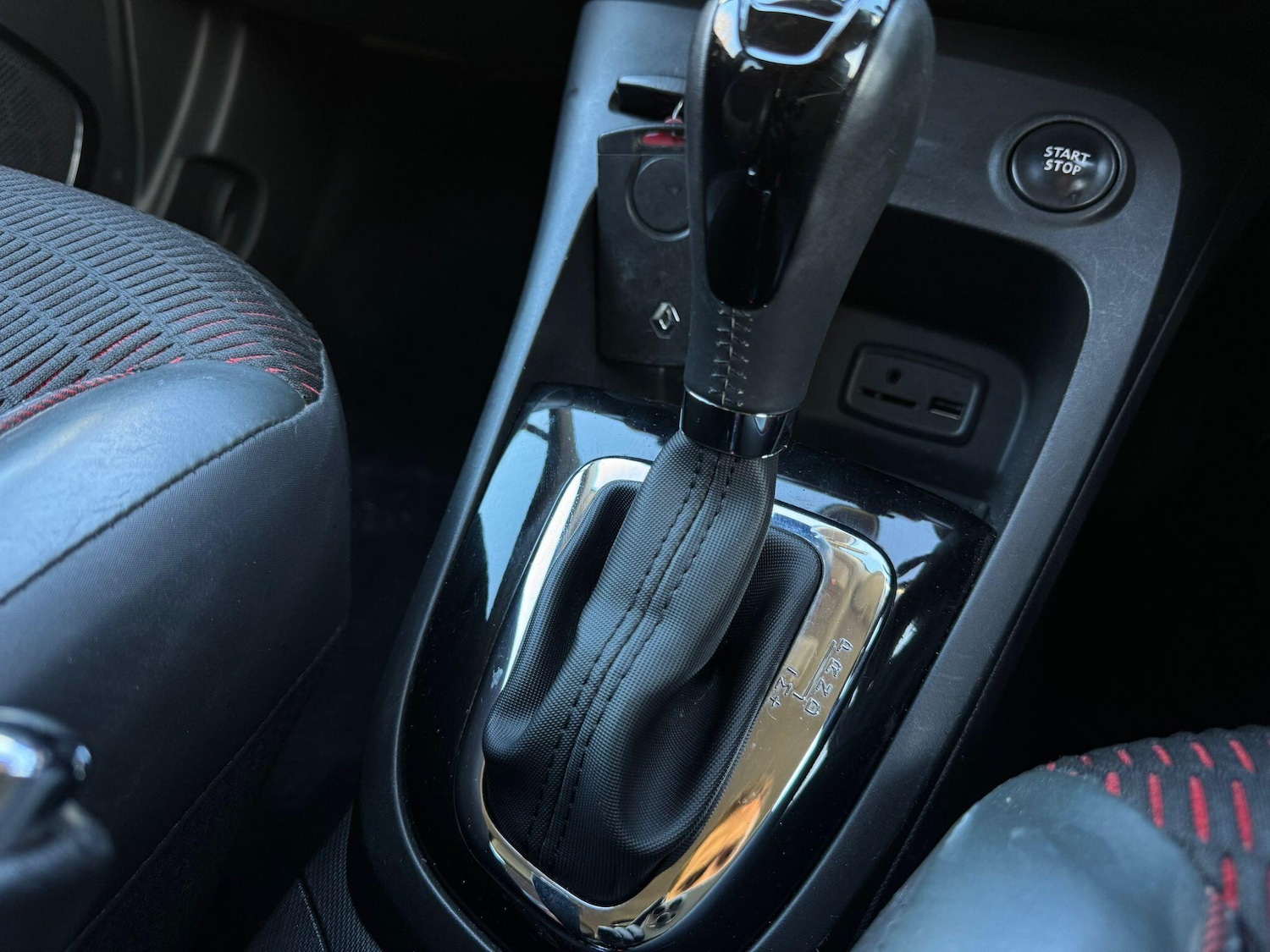 Used Renault Captur 2015 for sale - 77016187: Photo 31