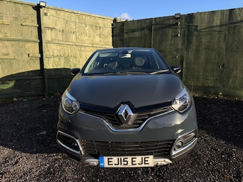 Used Renault Captur 2015 for sale - 77016187: Photo