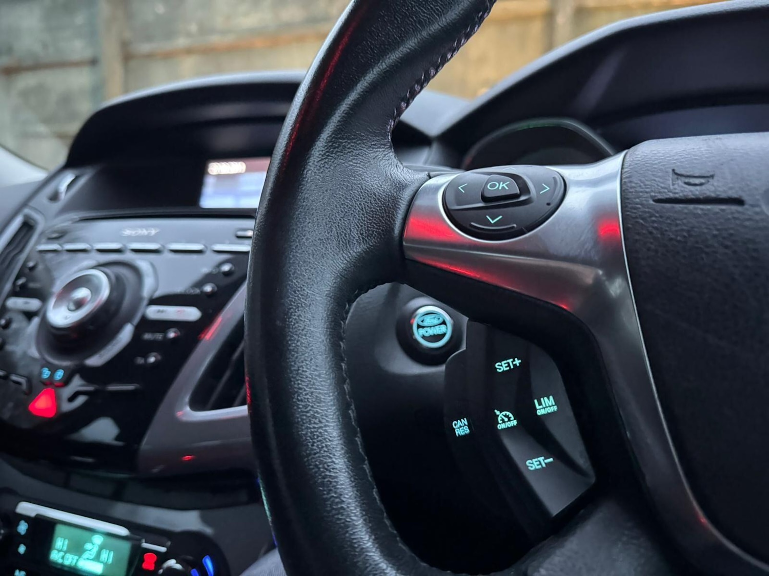 Used Ford Focus 2011 for sale - 76965522: Photo 28