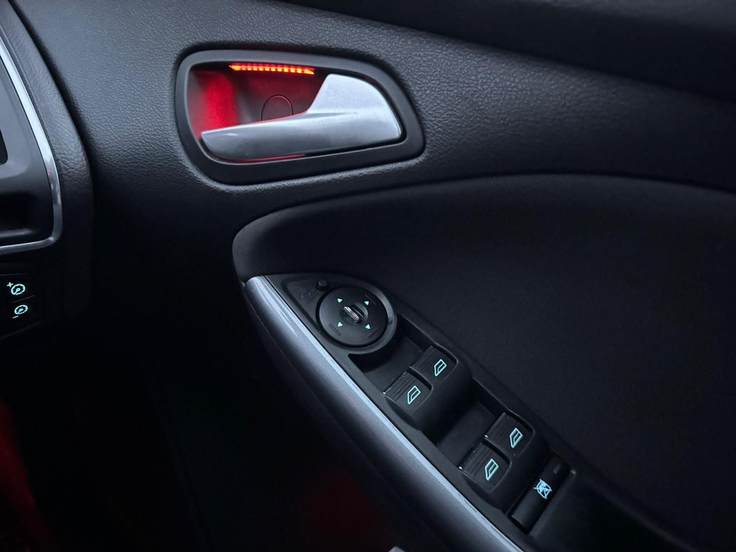 Used Ford Focus 2011 for sale - 76965522: Photo 32