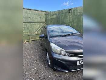 Used Toyota Yaris 2012 for sale - 78911626: Photo