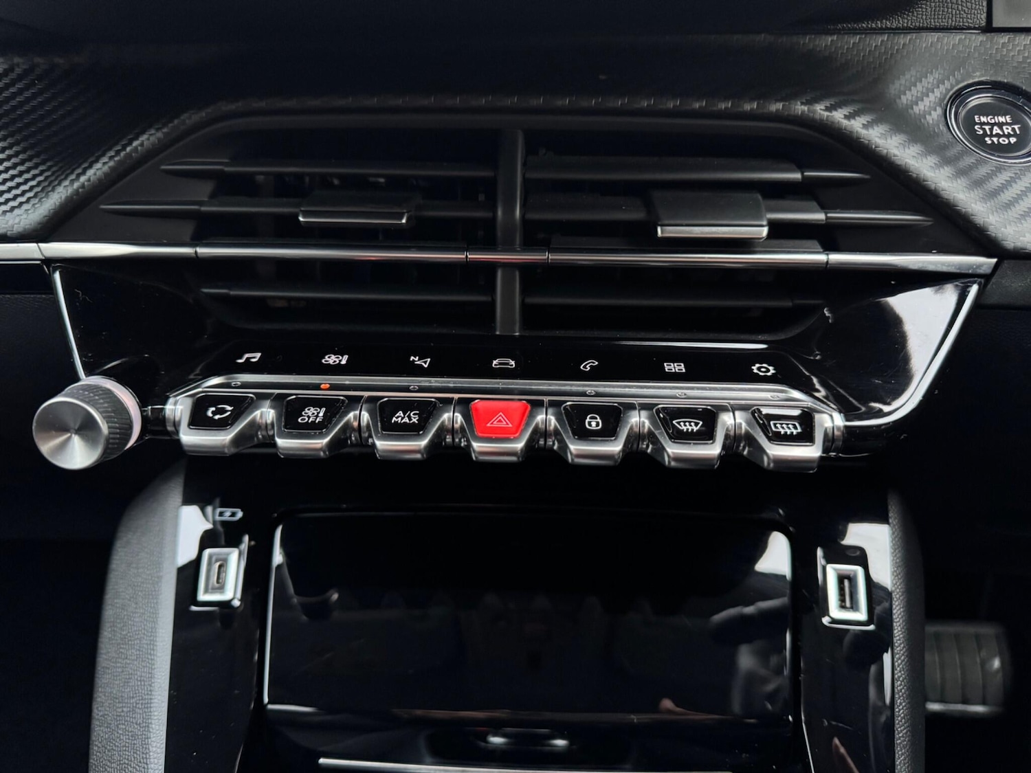 Used Peugeot 2008 2020 for sale - 76886536: Photo 31