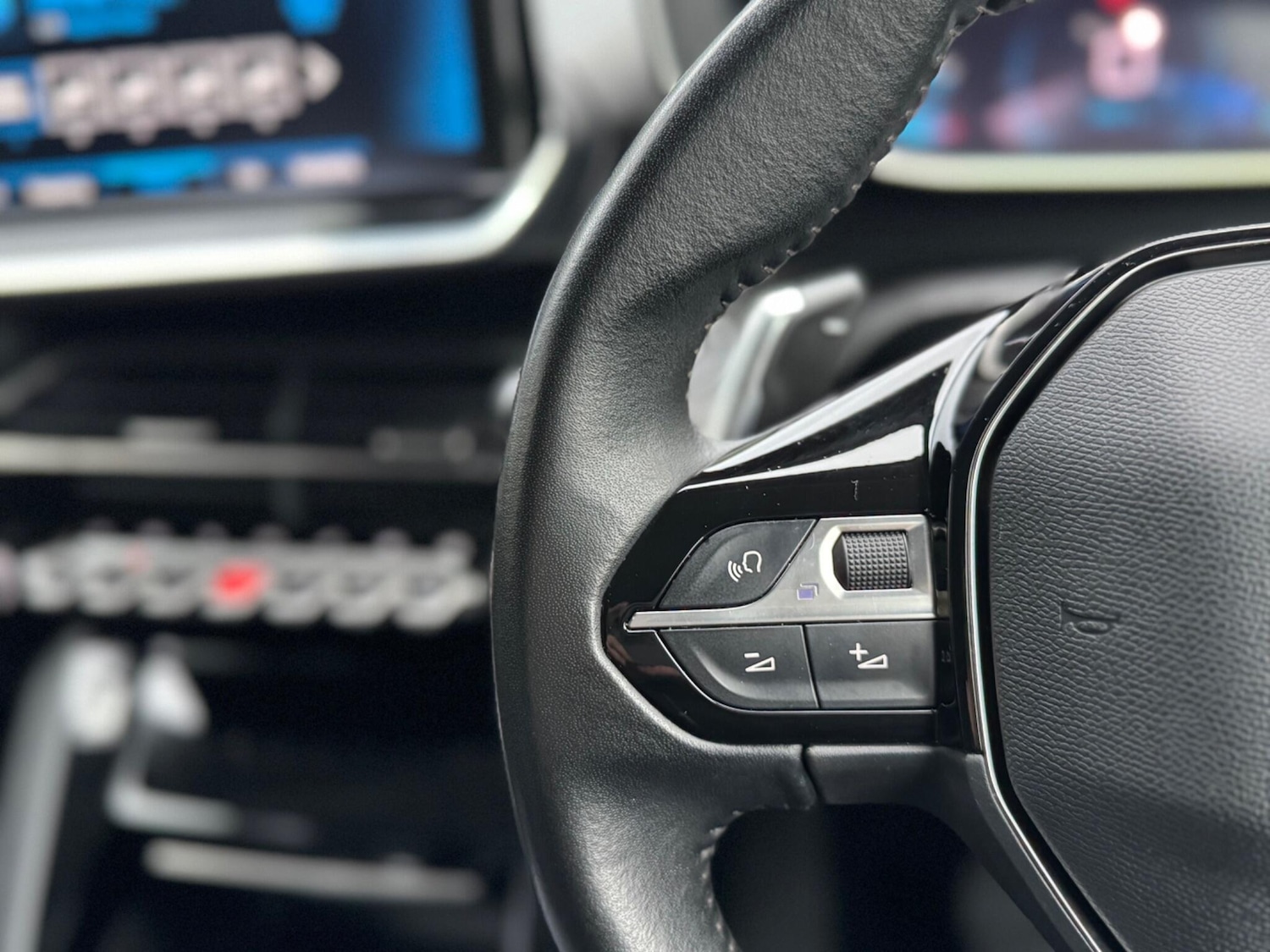 Used Peugeot 2008 2020 for sale - 76886536: Photo 40