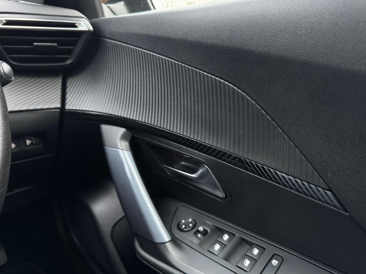 Used Peugeot 2008 2020 for sale - 76886536: Photo 44