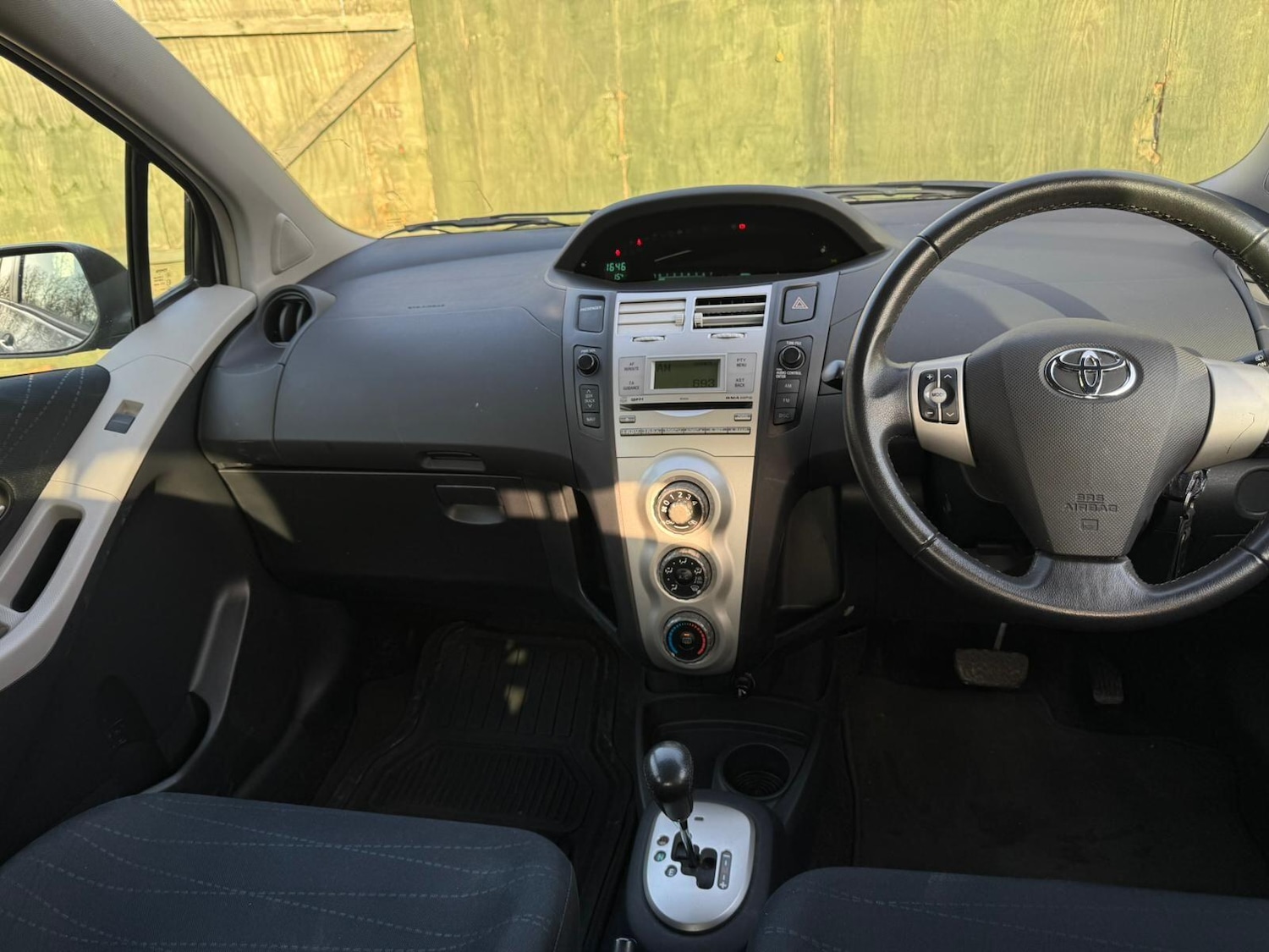 Used Toyota Yaris for sale - 77670366: Photo 23