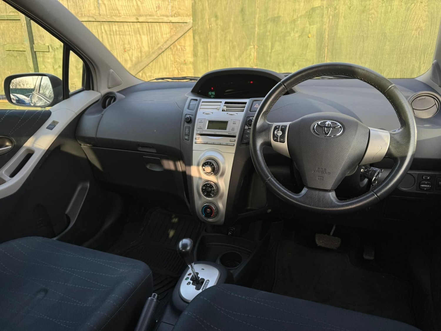 Used Toyota Yaris for sale - 77670366: Photo 24