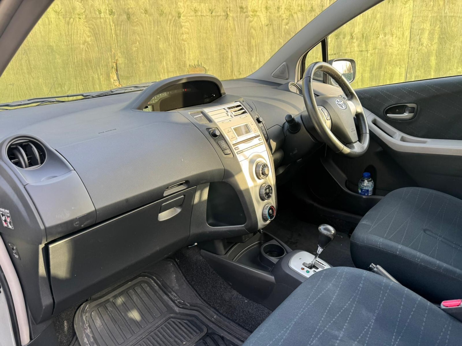 Used Toyota Yaris for sale - 77670366: Photo 25