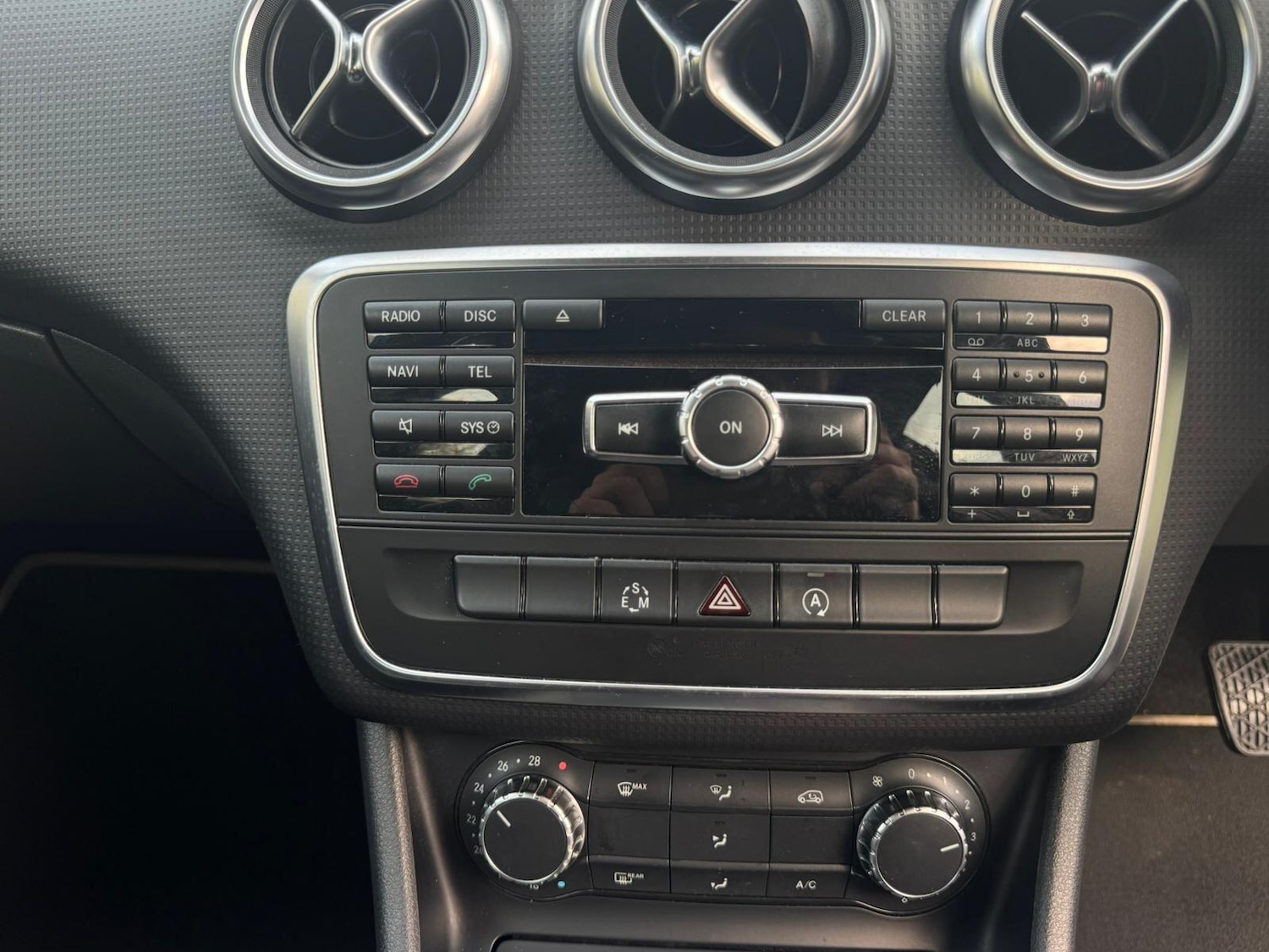Used Mercedes-Benz A-Class 2015 for sale - 76457881: Photo 30
