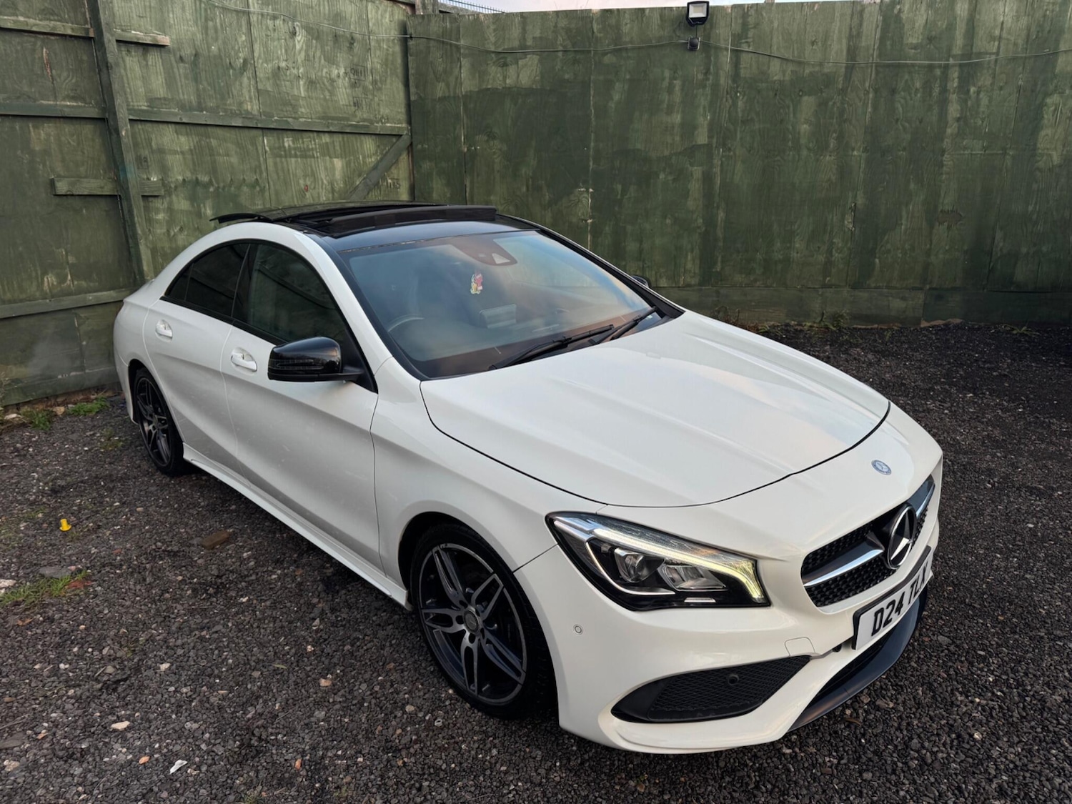 Used Mercedes-Benz CLA 2017 for sale - 76645936: Photo 3