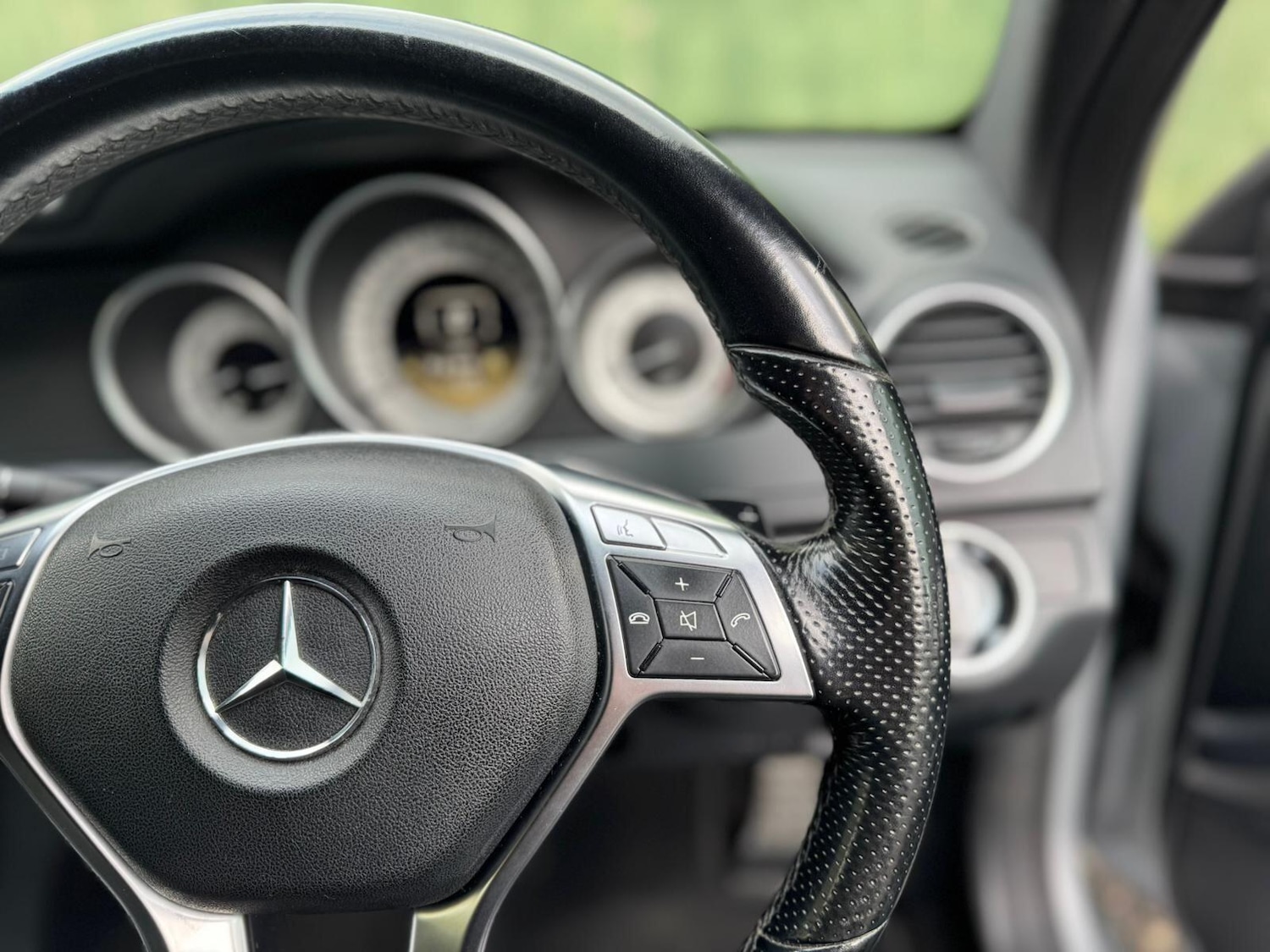 Used Mercedes-Benz C Class 2012 for sale - 76457531: Photo 35